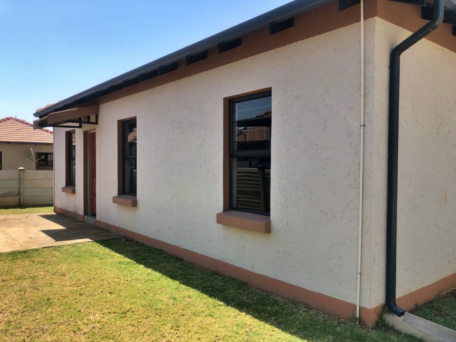 3 Bedroom Property for Sale in Waterval East North West